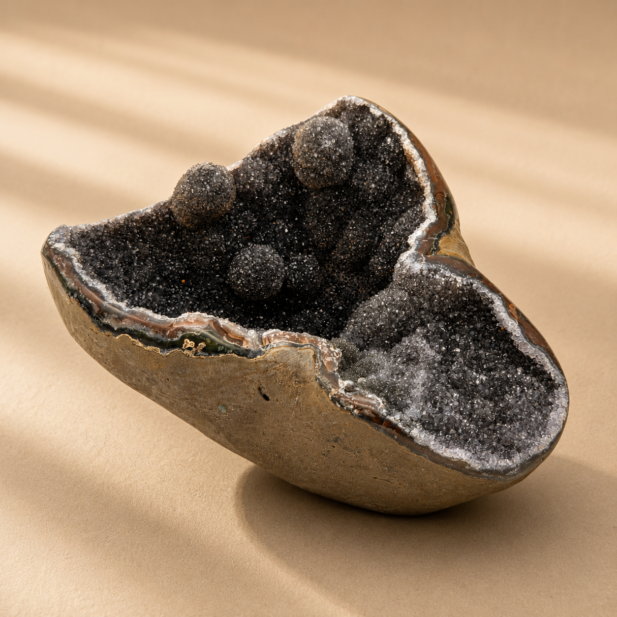 Schwarze Amethyst-Druse