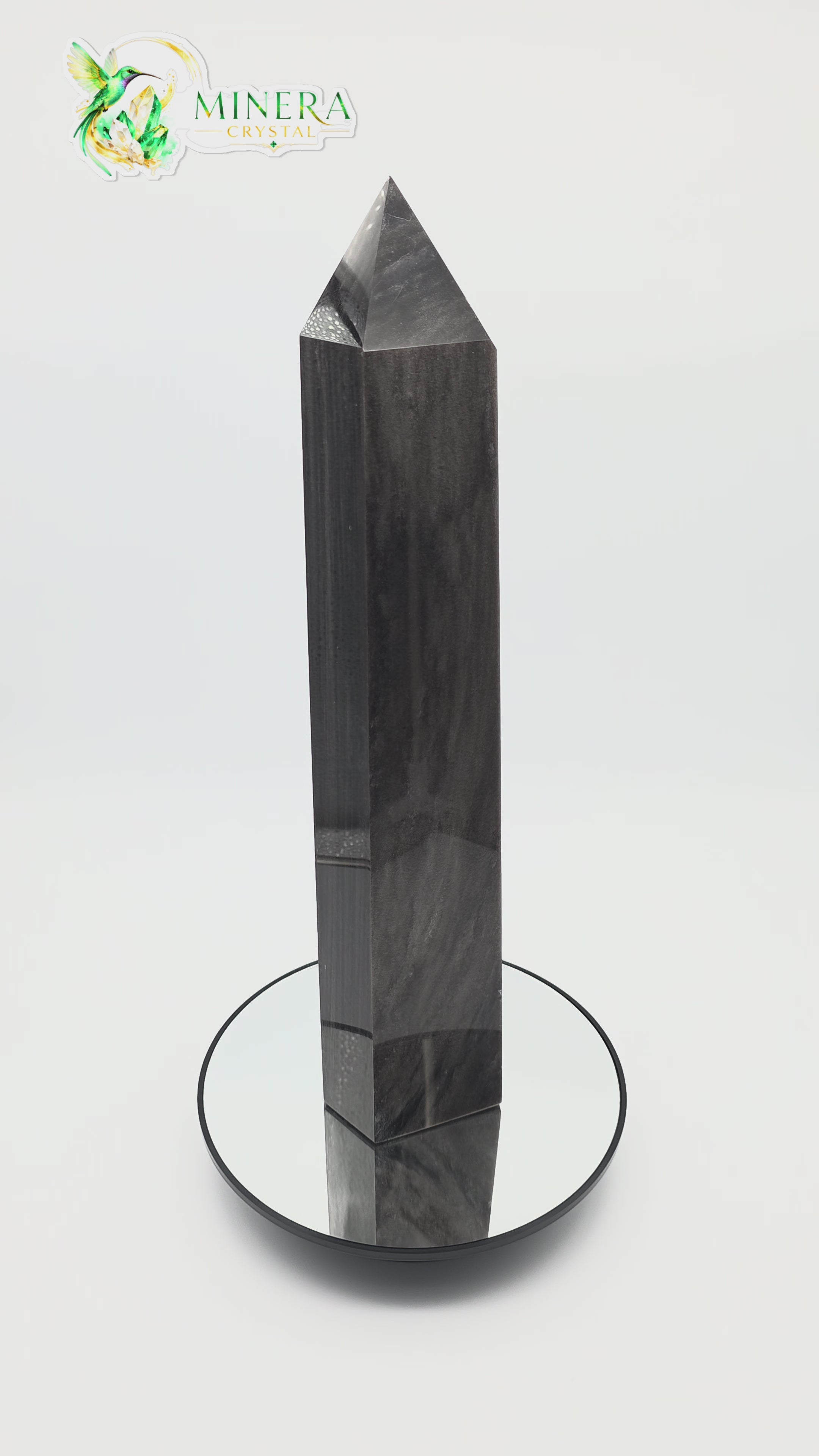 Silber Obsidian Turm